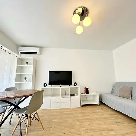 Apartament 50 Des Plages Jolie Centre Juan Les Pins