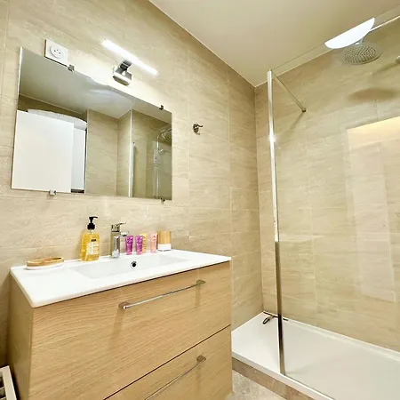 50 Des Plages Jolie Centre Juan Les Pins Apartament *
